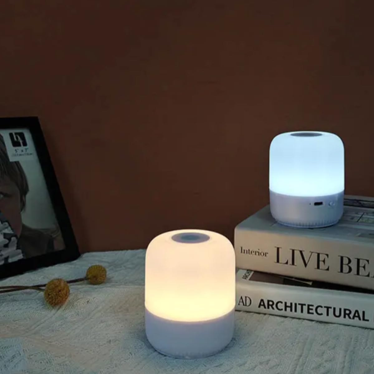 Luminária de Mesa Abajur de Cabeçeira com 3 Modos de Iluminação 360° LED Botão Touch Sem Fio Recarregável Para Criado Mudo, Estudos, Trabalho, Quarto, Escritório, Sala, Decoração e Leitura (8,5x7cm)