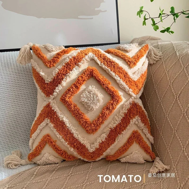 Capa de Almofada Boho Geométrica Bordada com Pompom – Decoração Personalizada para Sofá e Sala de Estar