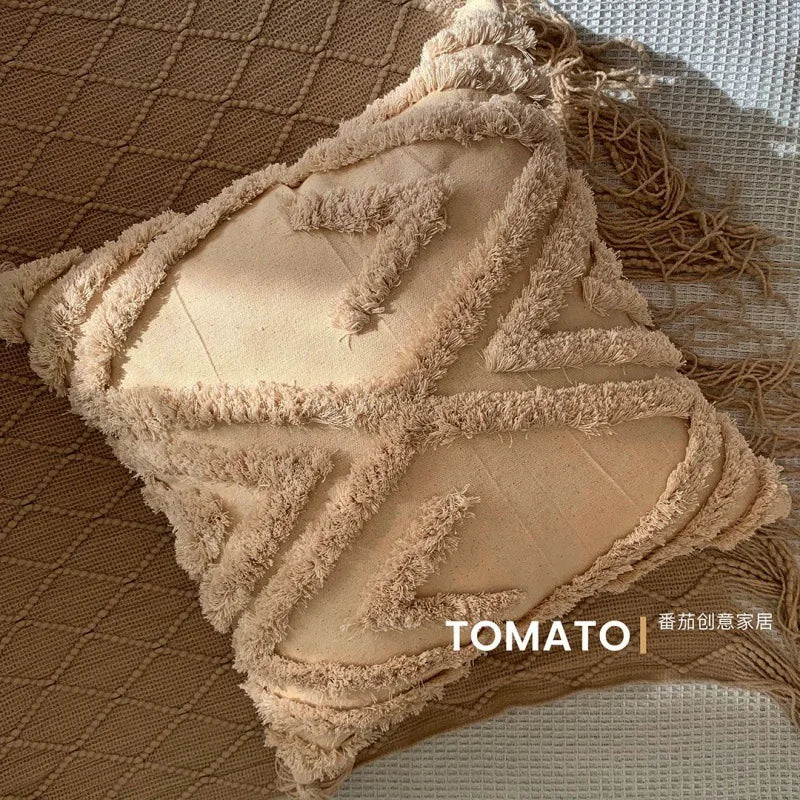 Capa de Almofada Boho Geométrica Bordada com Pompom – Decoração Personalizada para Sofá e Sala de Estar