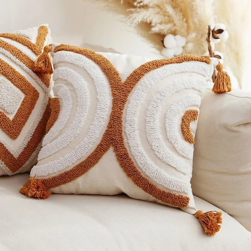 Capa de Almofada Boho Geométrica Bordada com Pompom – Decoração Personalizada para Sofá e Sala de Estar